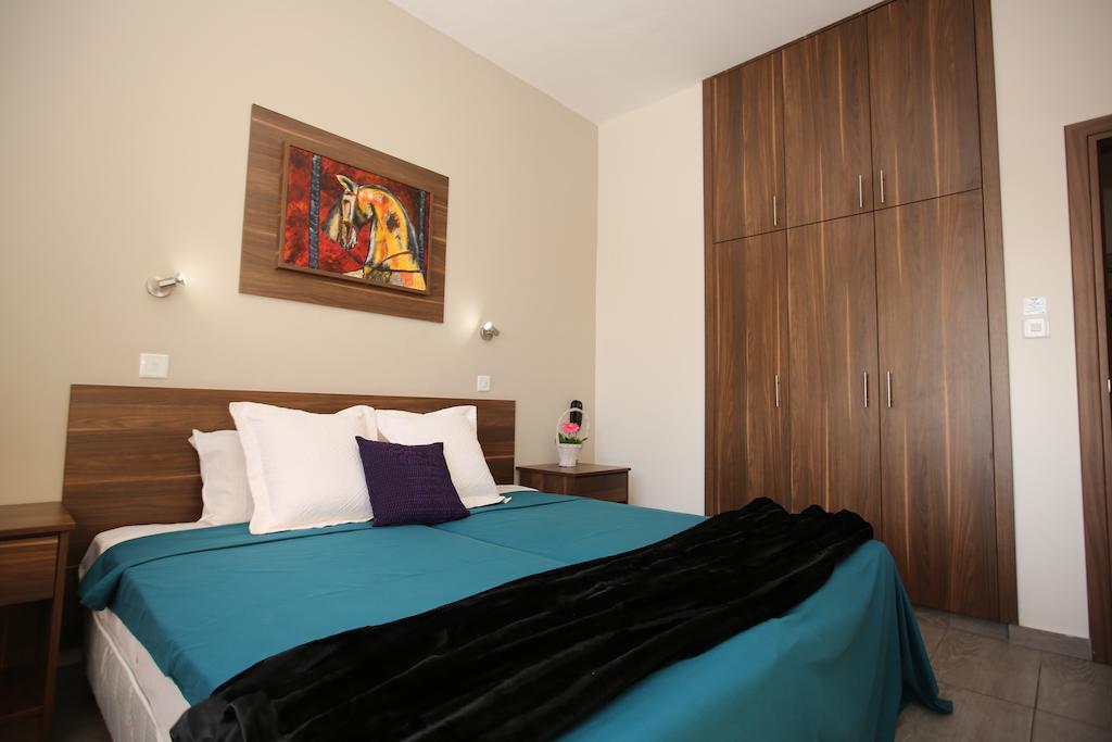 Lucky Hotel Apartments Larnaca Dış mekan fotoğraf