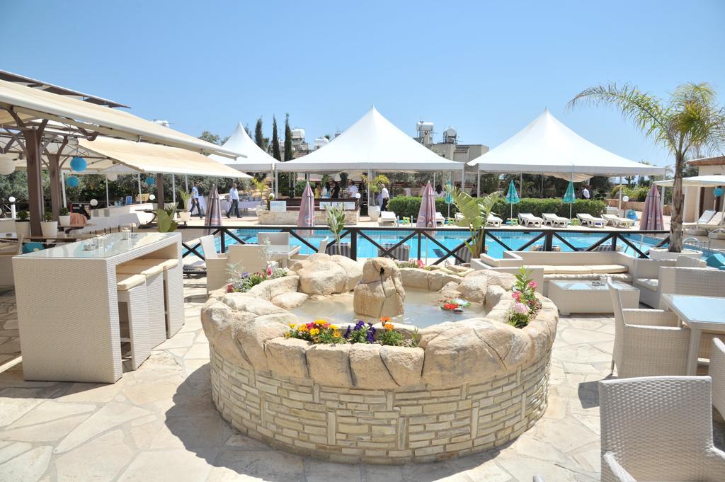 Lucky Hotel Apartments Larnaca Dış mekan fotoğraf